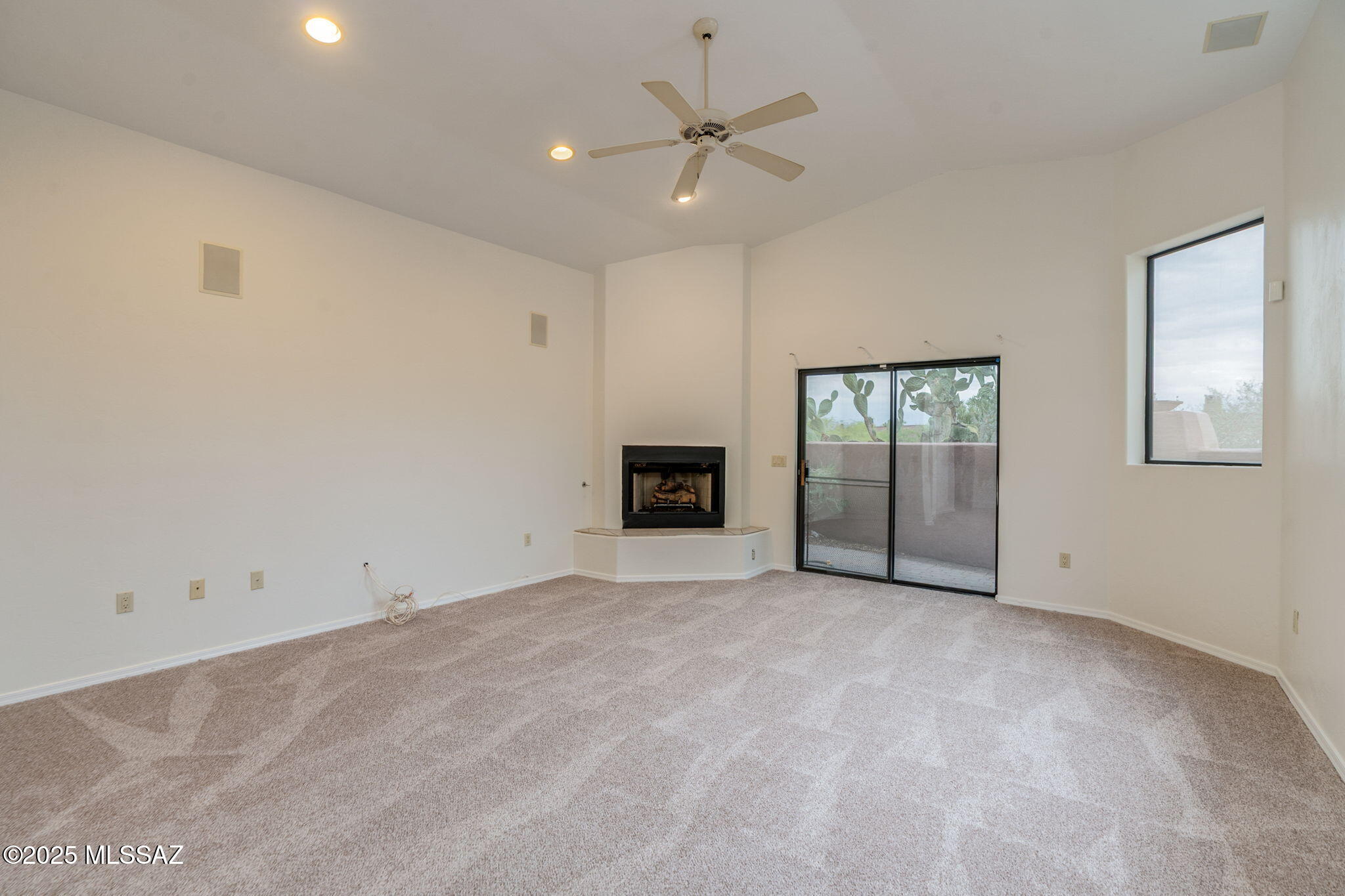 Tucson, Arizona, 85718, United States, 3 Bedrooms Bedrooms, ,2 BathroomsBathrooms,Residential,For Sale,1891107