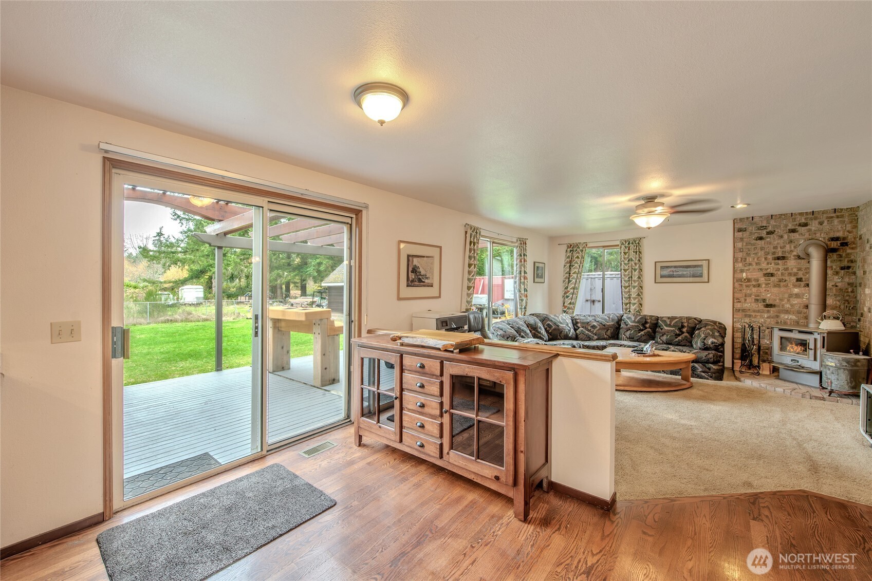 Kent, Washington, 98042, United States, 3 Bedrooms Bedrooms, ,3 BathroomsBathrooms,Residential,For Sale,2001526