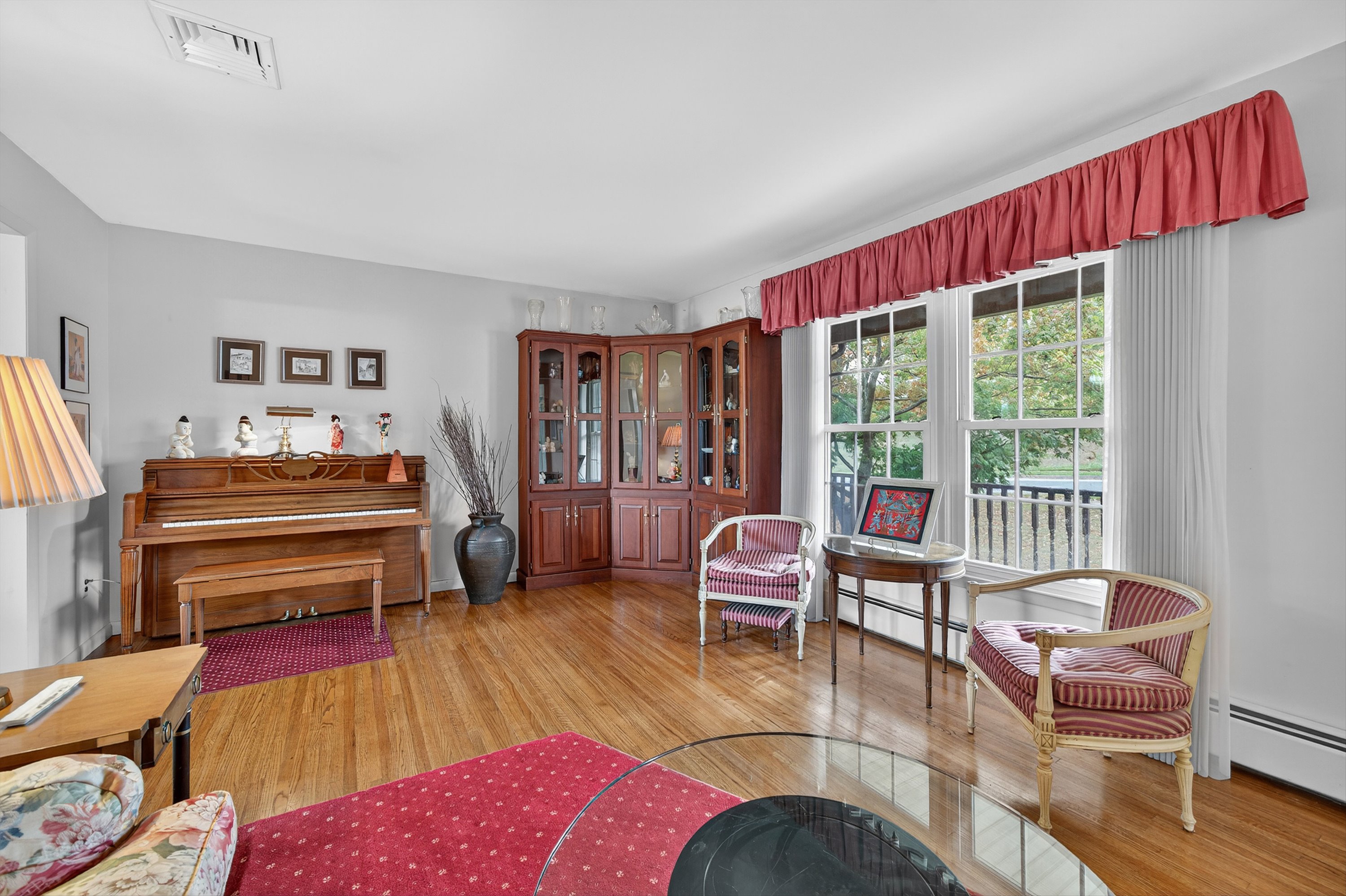 Monroe, New York, 10950, United States, 5 Bedrooms Bedrooms, ,3 BathroomsBathrooms,Residential,For Sale,1976155