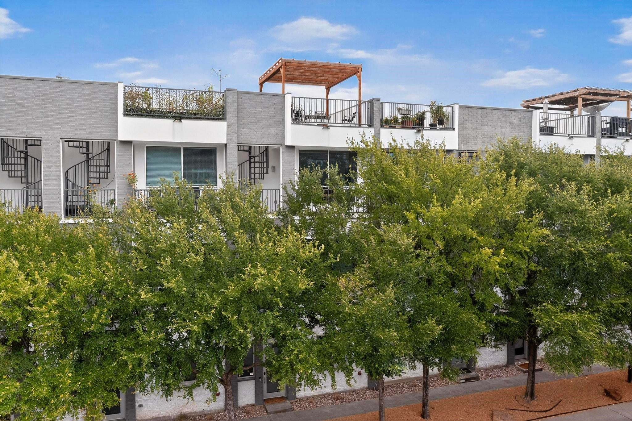 Dallas, Texas, 75204, United States, 3 Bedrooms Bedrooms, ,3 BathroomsBathrooms,Residential,For Sale,1977782