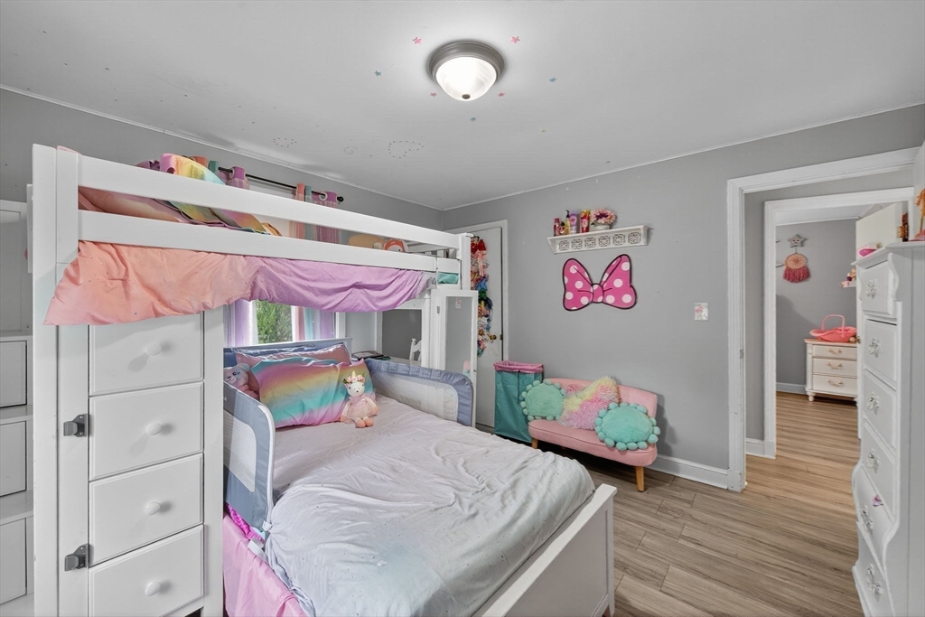 Dracut, Massachusetts, 01826, United States, 4 Bedrooms Bedrooms, ,2 BathroomsBathrooms,Residential,For Sale,1937209