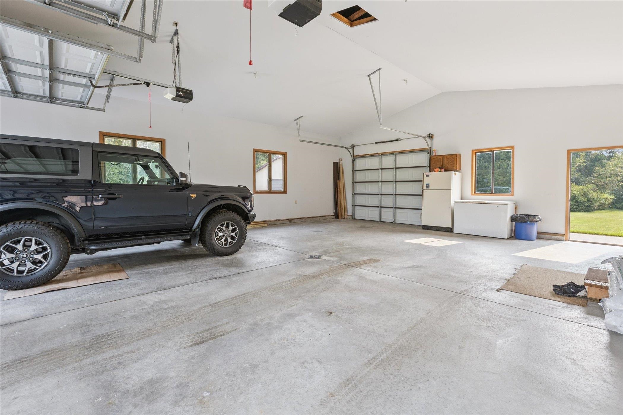 Midland, Michigan, 48640, United States, 3 Bedrooms Bedrooms, ,3 BathroomsBathrooms,Residential,For Sale,1975279