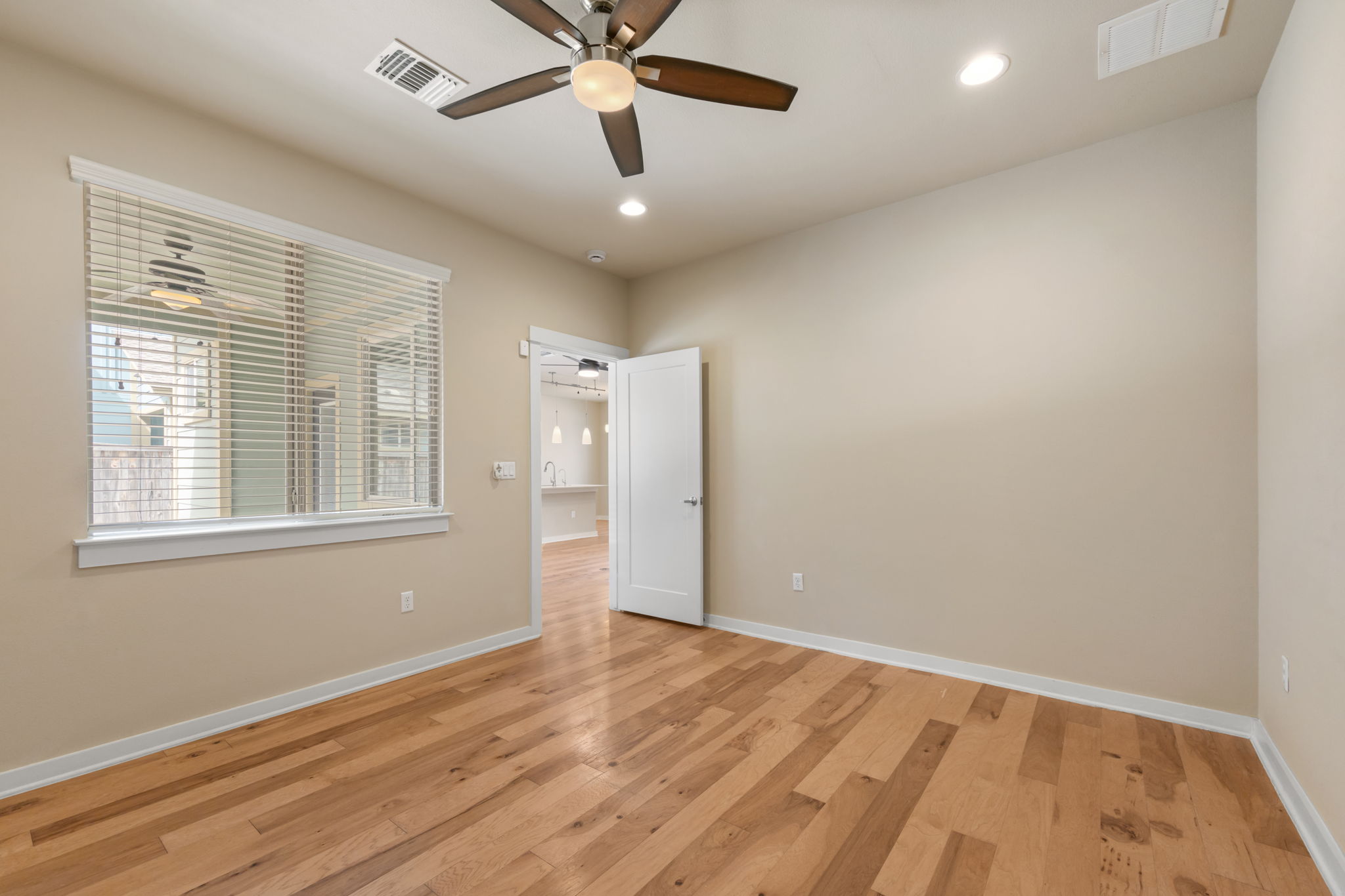  1301 Casey Street, Austin, TX 78745 - 物件實景