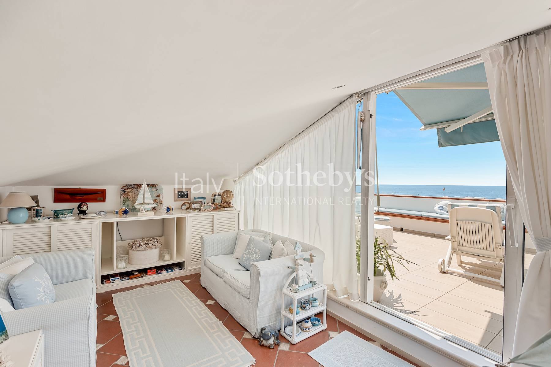  Prestigious seafront penthouse in Viareggio - 物件實景