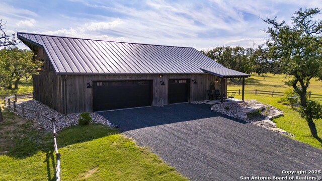 Fredericksburg, Texas, 78624, United States, 4 Bedrooms Bedrooms, ,5 BathroomsBathrooms,Residential,For Sale,1828714
