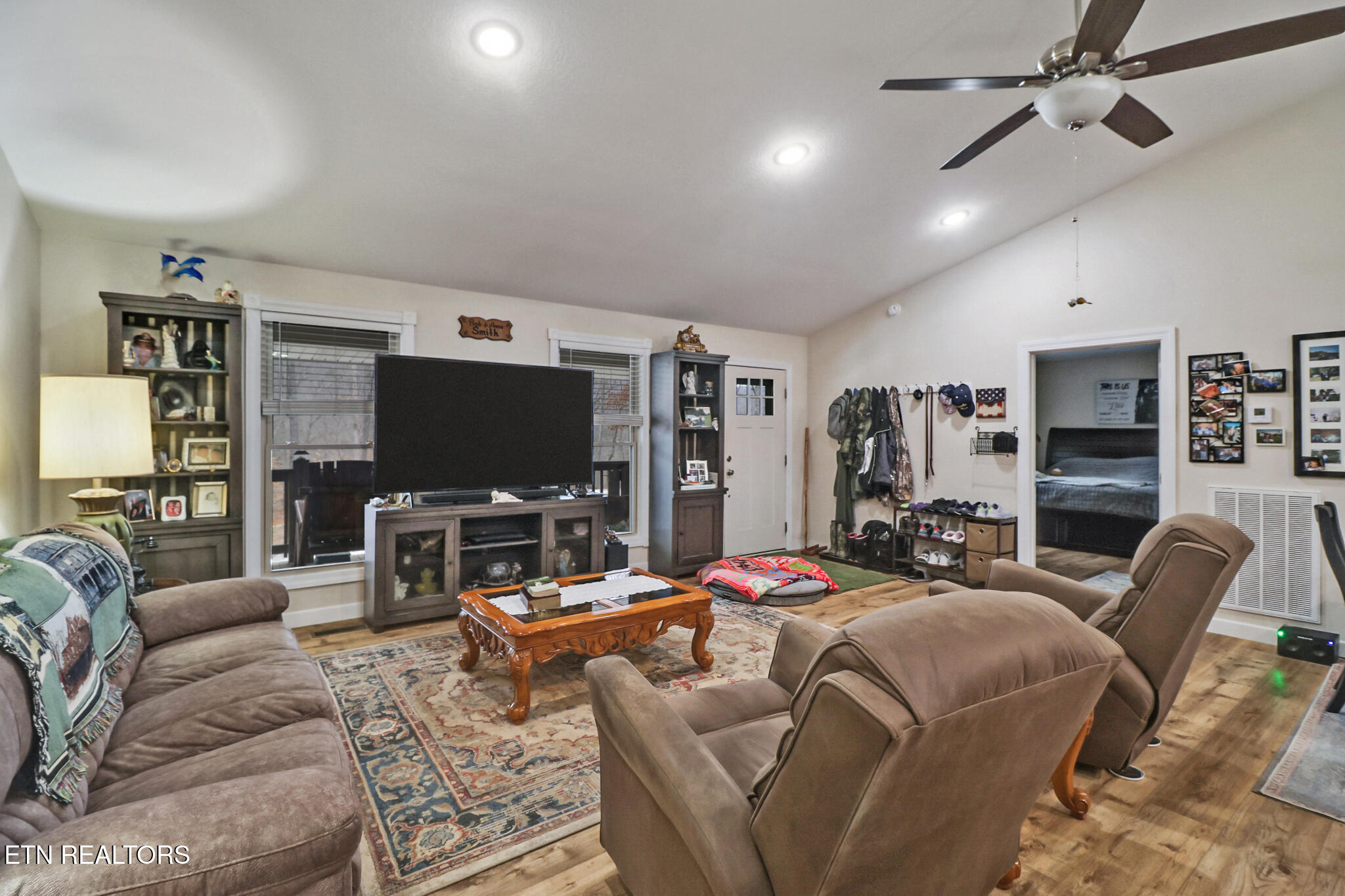 Jamestown, Tennessee, 38556, United States, 4 Bedrooms Bedrooms, ,3 BathroomsBathrooms,Residential,For Sale,2017691