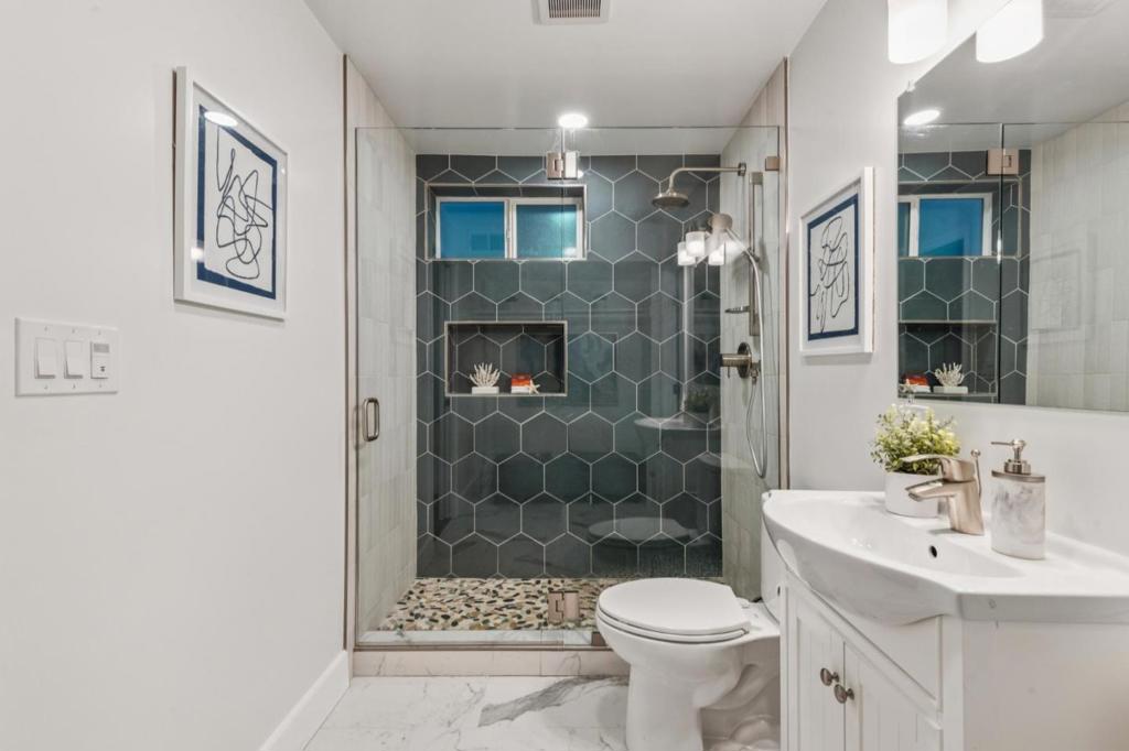 San Francisco, California, 94132, United States, 4 Bedrooms Bedrooms, ,3 BathroomsBathrooms,Residential,For Sale,2005595