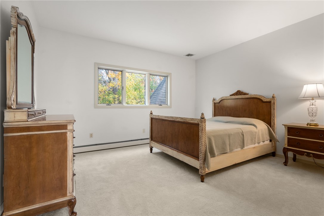 Cranston, Rhode Island, 02920, United States, 3 Bedrooms Bedrooms, ,4 BathroomsBathrooms,Residential,For Sale,1993261