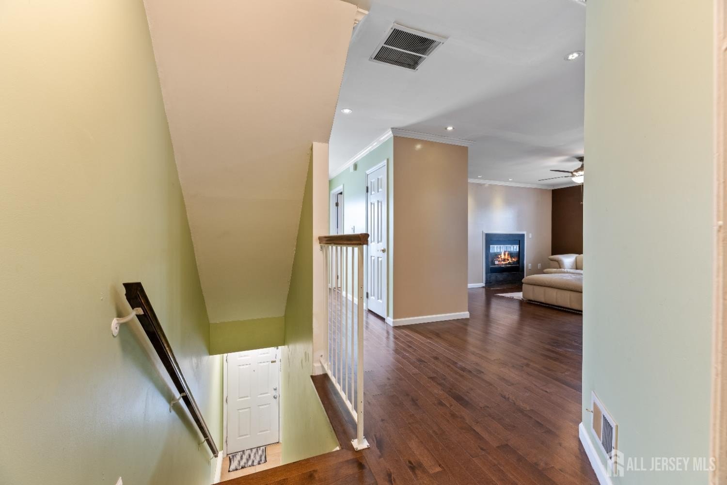 Edison, New Jersey, 08820, United States, 3 Bedrooms Bedrooms, ,3 BathroomsBathrooms,Residential,For Sale,2005666