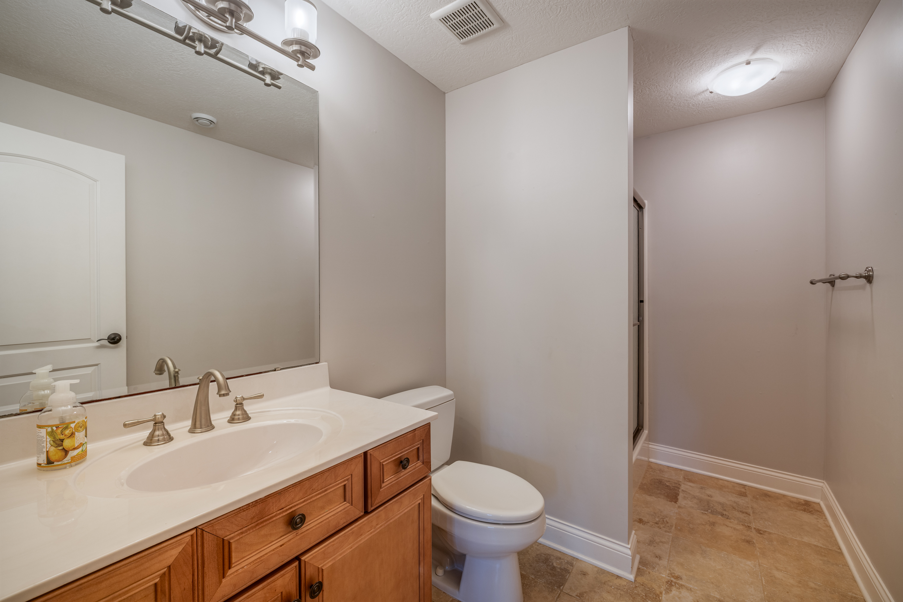 Strongsville, Ohio, 44136, United States, 4 Bedrooms Bedrooms, ,5 BathroomsBathrooms,Residential,For Sale,1988624