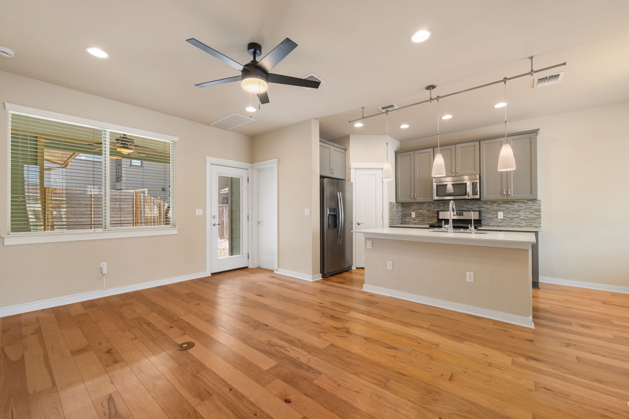 1301 Casey Street, Austin, TX 78745 - 物件實景