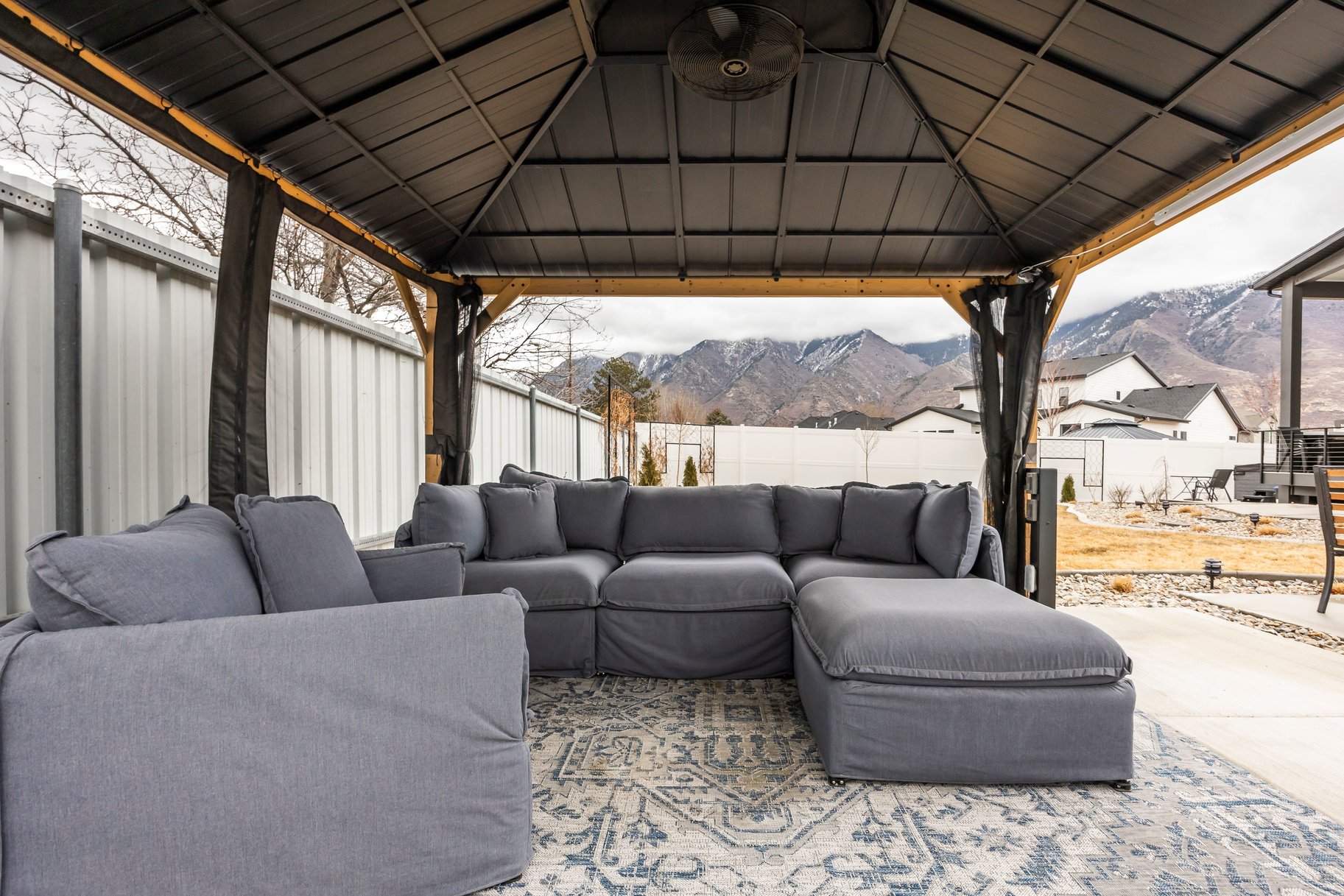  Luxury Inside and Out with Mountain Views - 物件實景