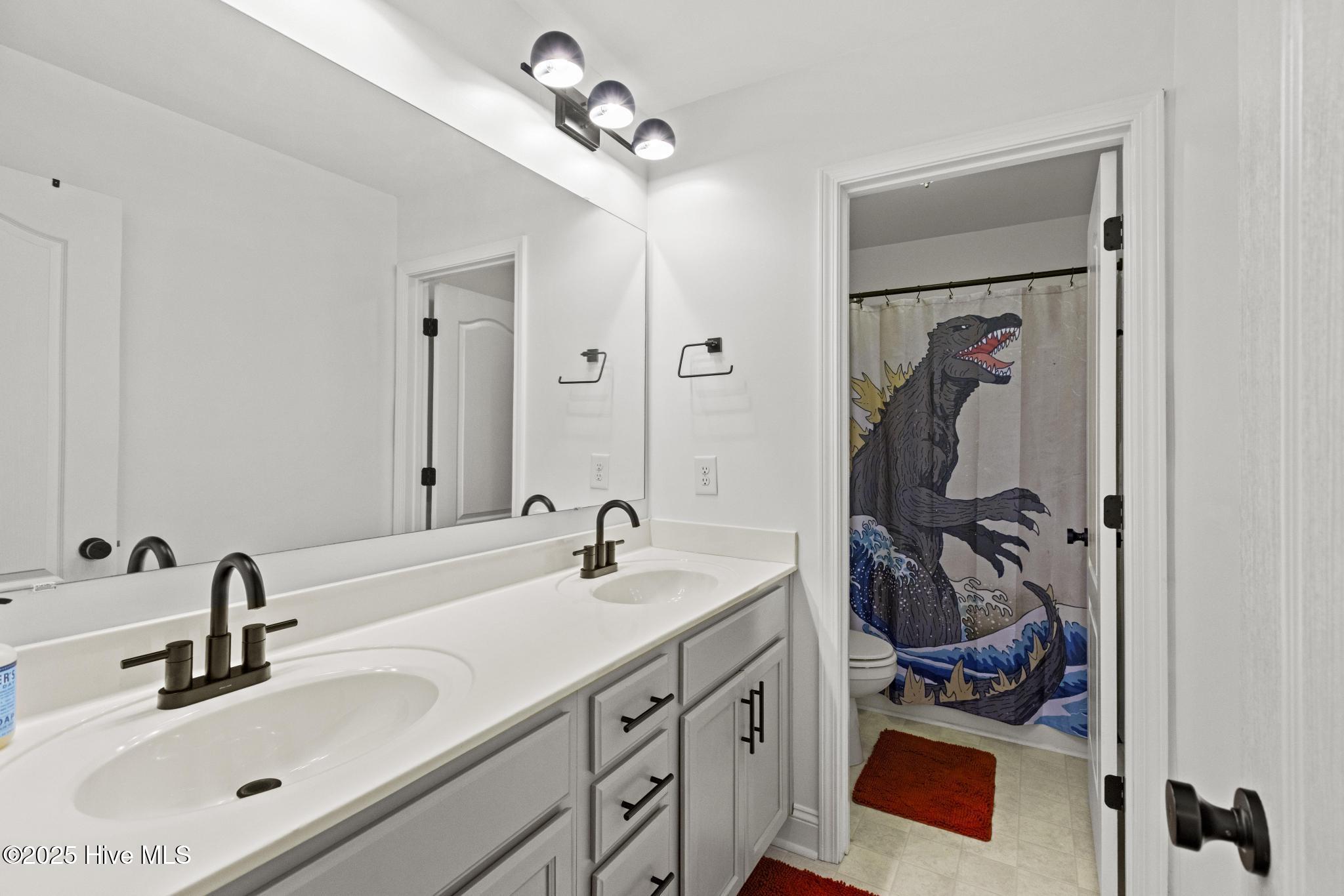 Hampstead, North Carolina, 28443, United States, 4 Bedrooms Bedrooms, ,3 BathroomsBathrooms,Residential,For Sale,1942218
