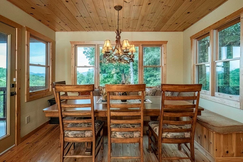 Morganton, Georgia, 30560, United States, 3 Bedrooms Bedrooms, ,4 BathroomsBathrooms,Residential,For Sale,1826410