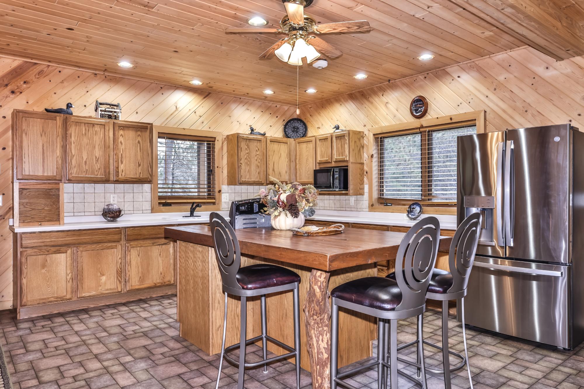 Tomahawk, Wisconsin, 54487, United States, 3 Bedrooms Bedrooms, ,3 BathroomsBathrooms,Residential,For Sale,1798272