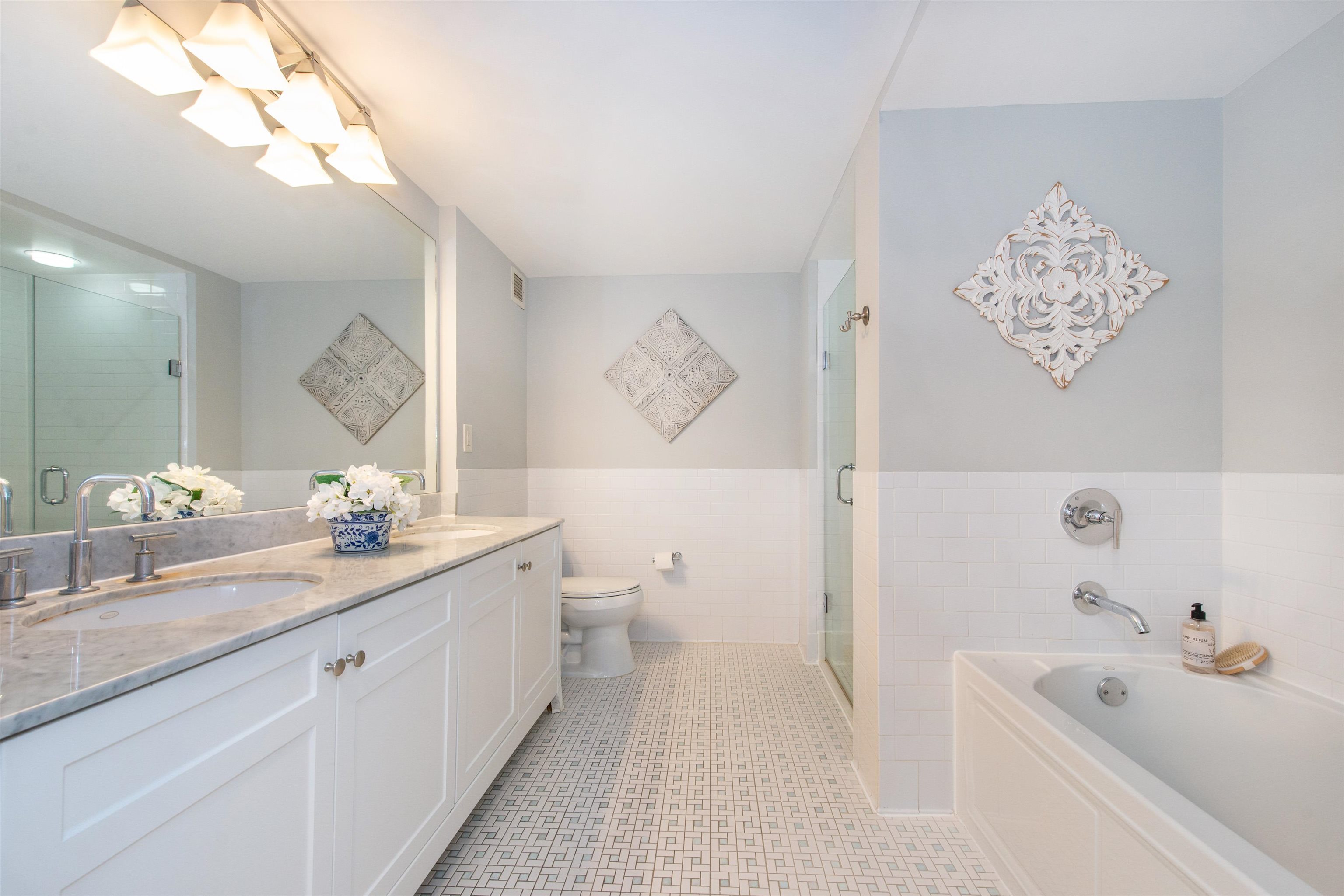 Jersey City, New Jersey, 07310, United States, 1 Bedroom Bedrooms, ,1 BathroomBathrooms,Residential,For Sale,1933478