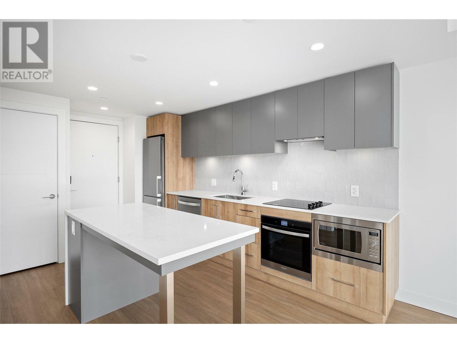 KELOWNA, British Columbia, V1W 3L2, CA, 1 Bedroom Bedrooms, ,1 BathroomBathrooms,Residential,For Sale,1837031