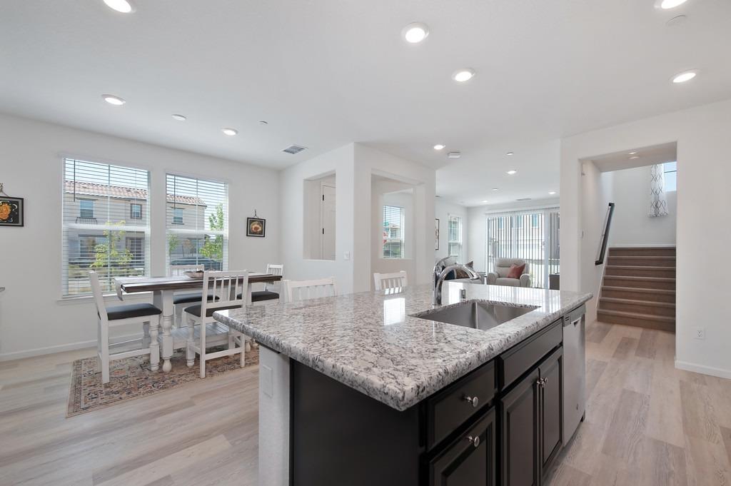 Roseville, California, 95747, United States, 3 Bedrooms Bedrooms, ,3 BathroomsBathrooms,Residential,For Sale,1795538