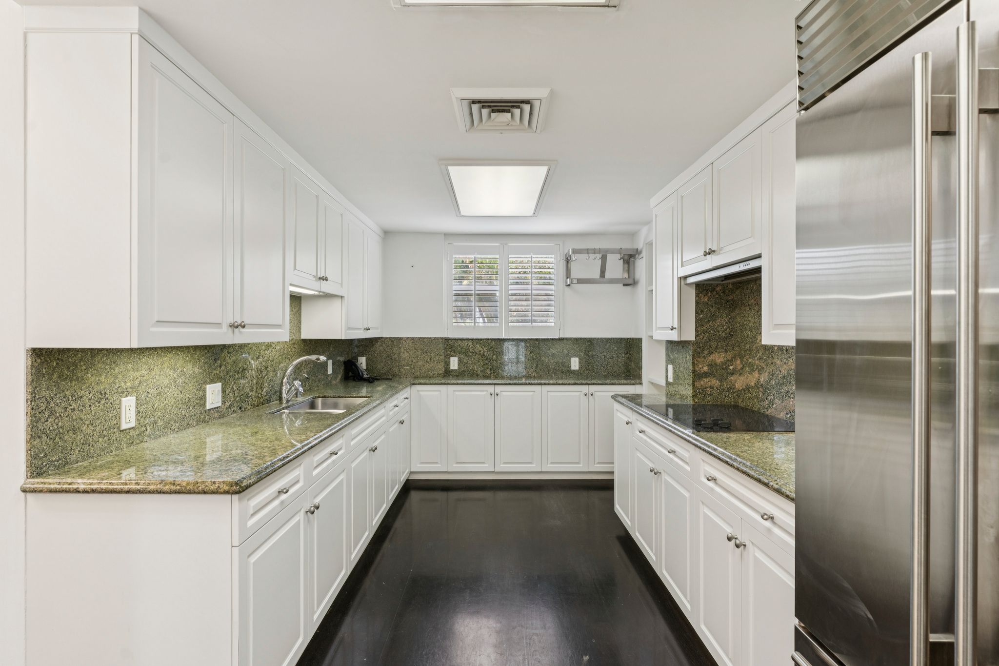  425 Worth Avenue 2F - 物件實景