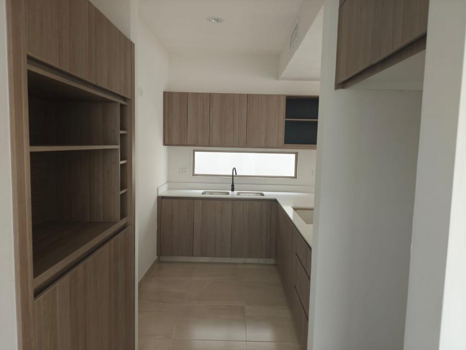 Torreón, Coahuila de Zaragoza, 27023, Mexico, 3 Bedrooms Bedrooms, ,2 BathroomsBathrooms,Residential,For Sale,1821052