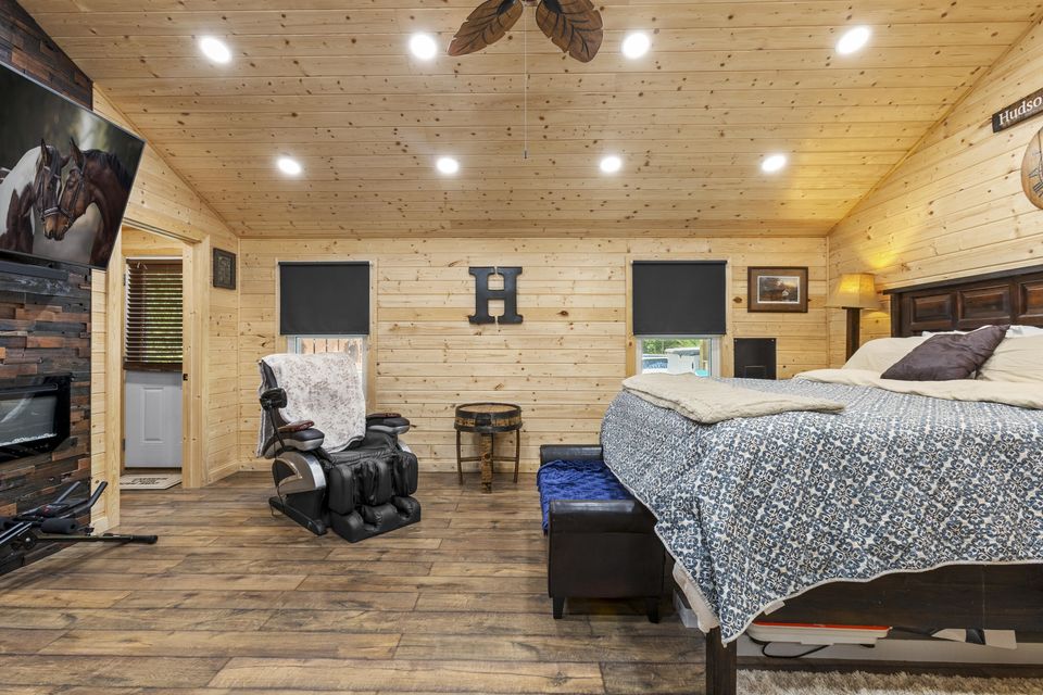 Versailles, Kentucky, 40383, United States, 3 Bedrooms Bedrooms, ,2 BathroomsBathrooms,Residential,For Sale,1976488