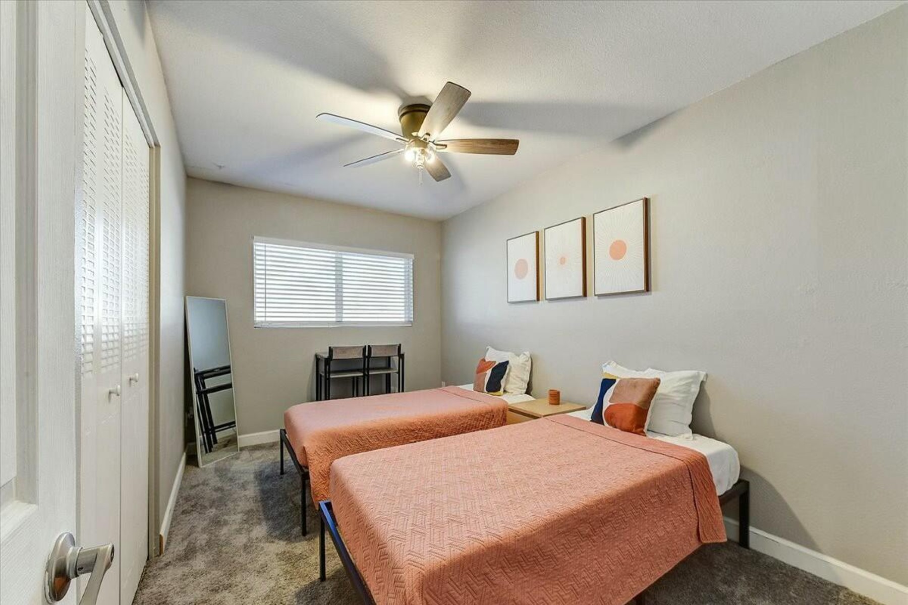  3040 E Dahlia Drive  Phoenix, AZ - 物件實景