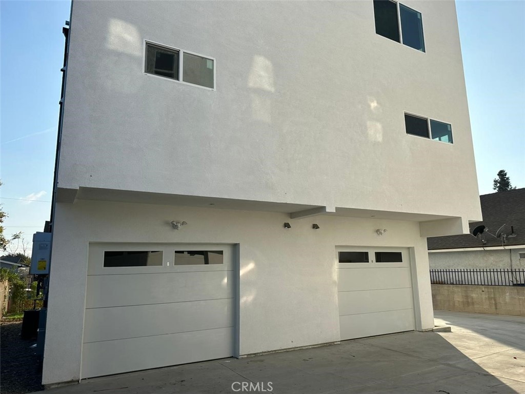 LOS ANGELES, California, 90001, United States, ,Residential,For Sale,1810570