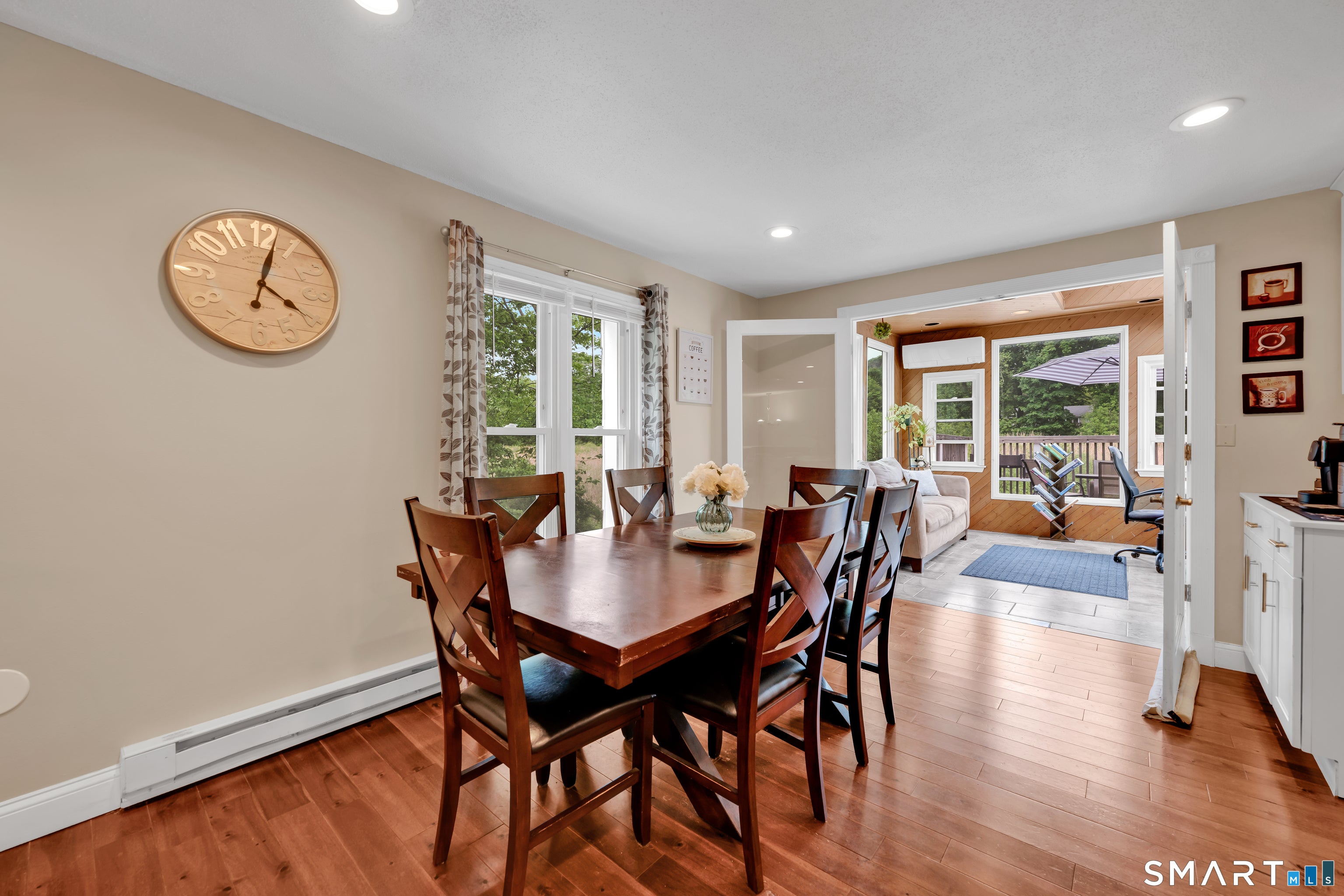 Southington, Connecticut, 06489, United States, 4 Bedrooms Bedrooms, ,3 BathroomsBathrooms,Residential,For Sale,2048016