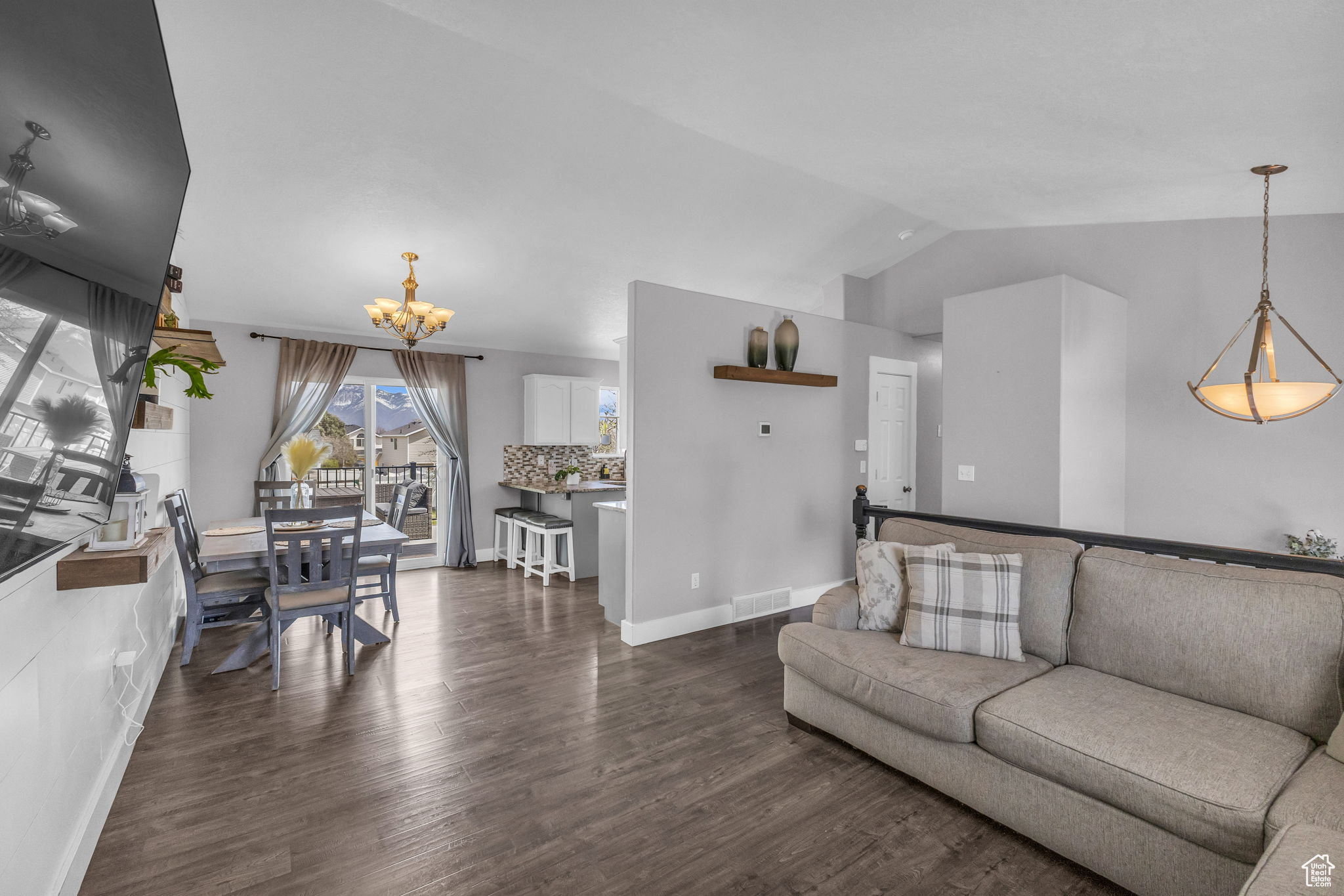 Herriman, Utah, 84096, United States, 5 Bedrooms Bedrooms, ,2 BathroomsBathrooms,Residential,For Sale,1850262