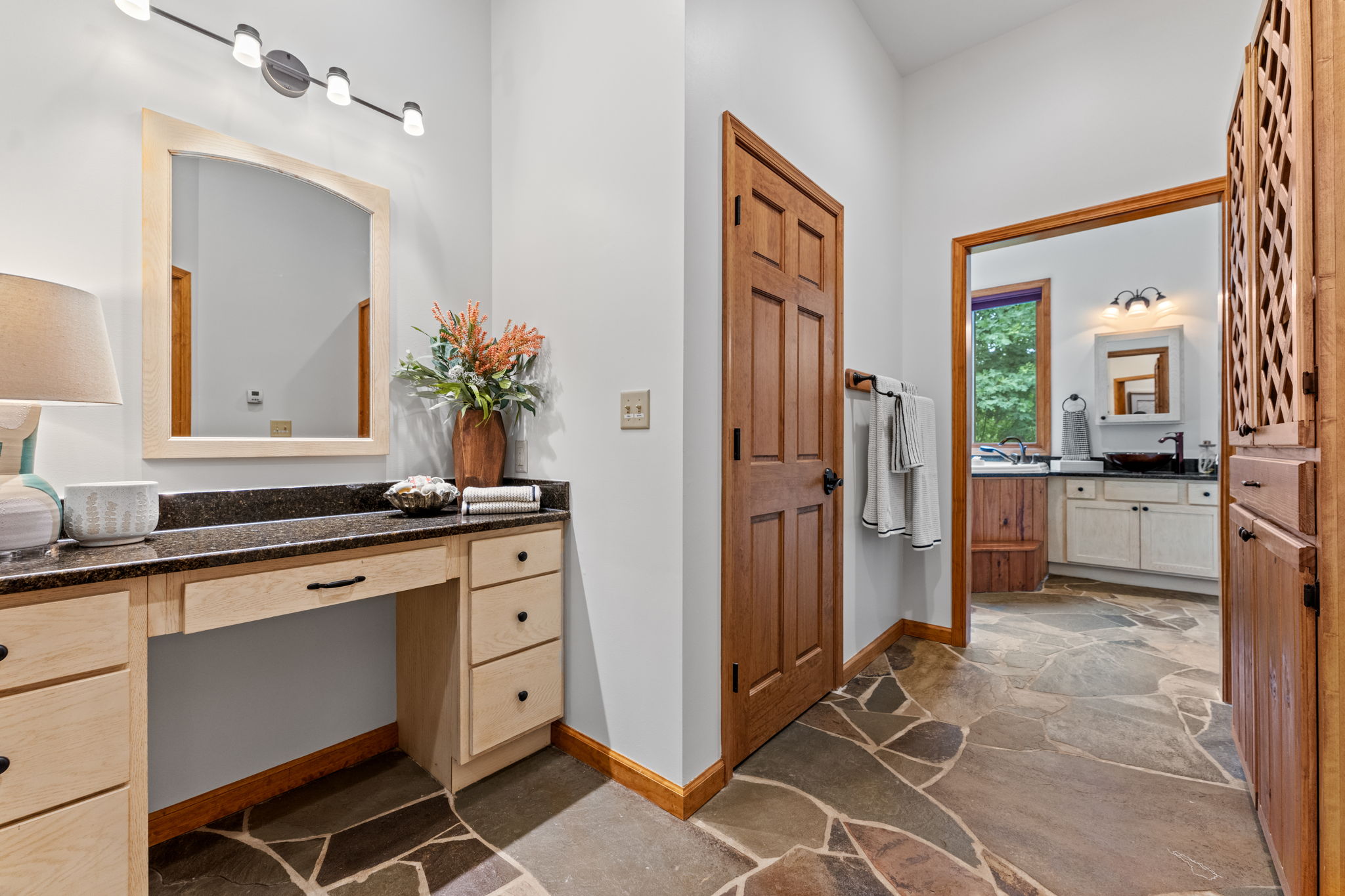  310 Red Gate Retreat Way, Berkeley Springs, WV 25411 - 物件實景