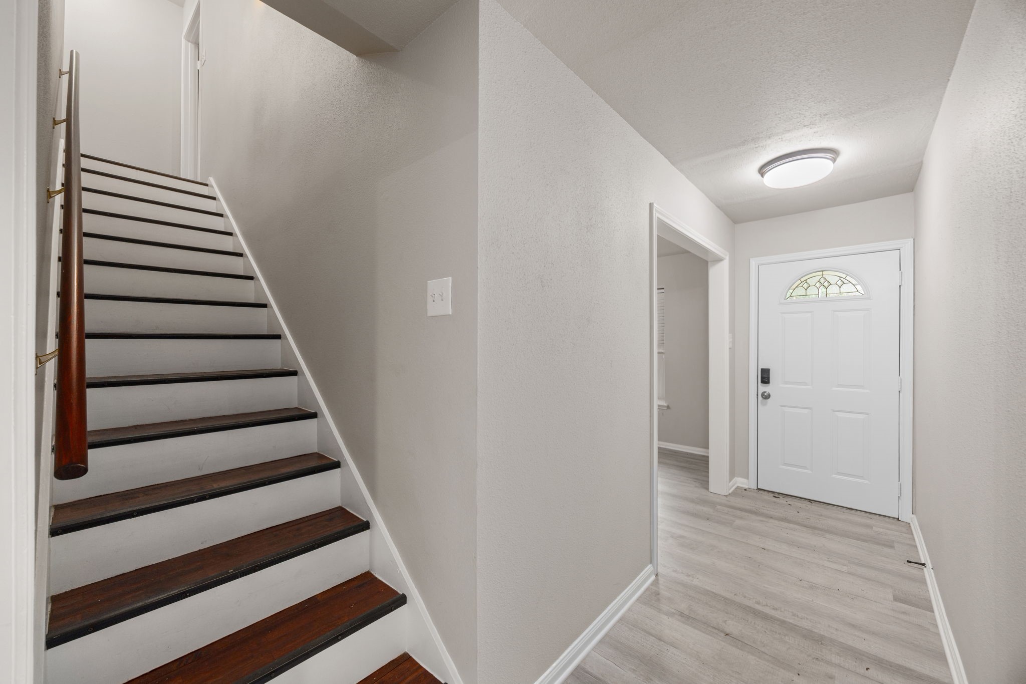  10647 Hazelhurst Drive - 物件實景