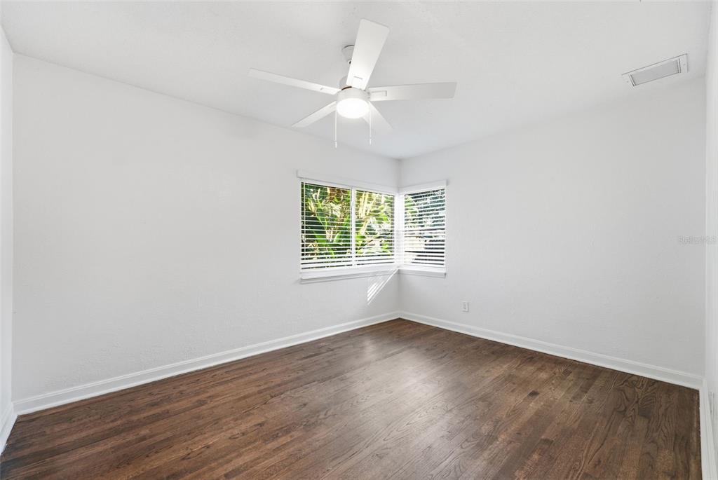 Winter Park, Florida, 32789, United States, 3 Bedrooms Bedrooms, ,2 BathroomsBathrooms,Residential,For Sale,1987526