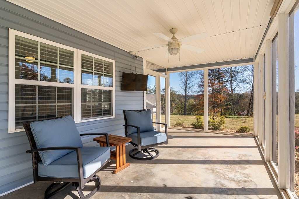 Blue Ridge, Georgia, 30513, United States, 3 Bedrooms Bedrooms, ,2 BathroomsBathrooms,Residential,For Sale,1987936