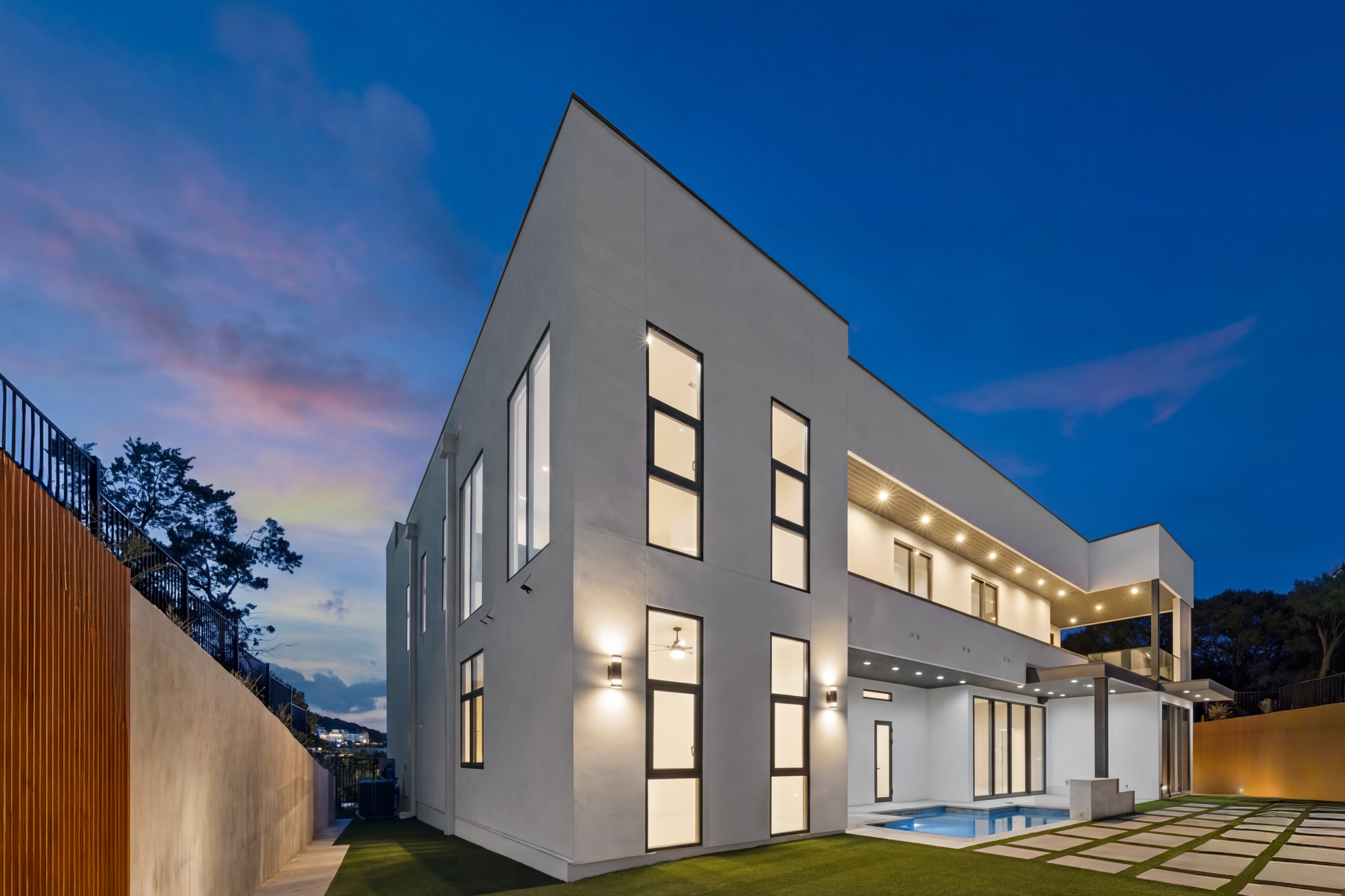  Bold Contemporary Estate for Elevated Living - 物件實景