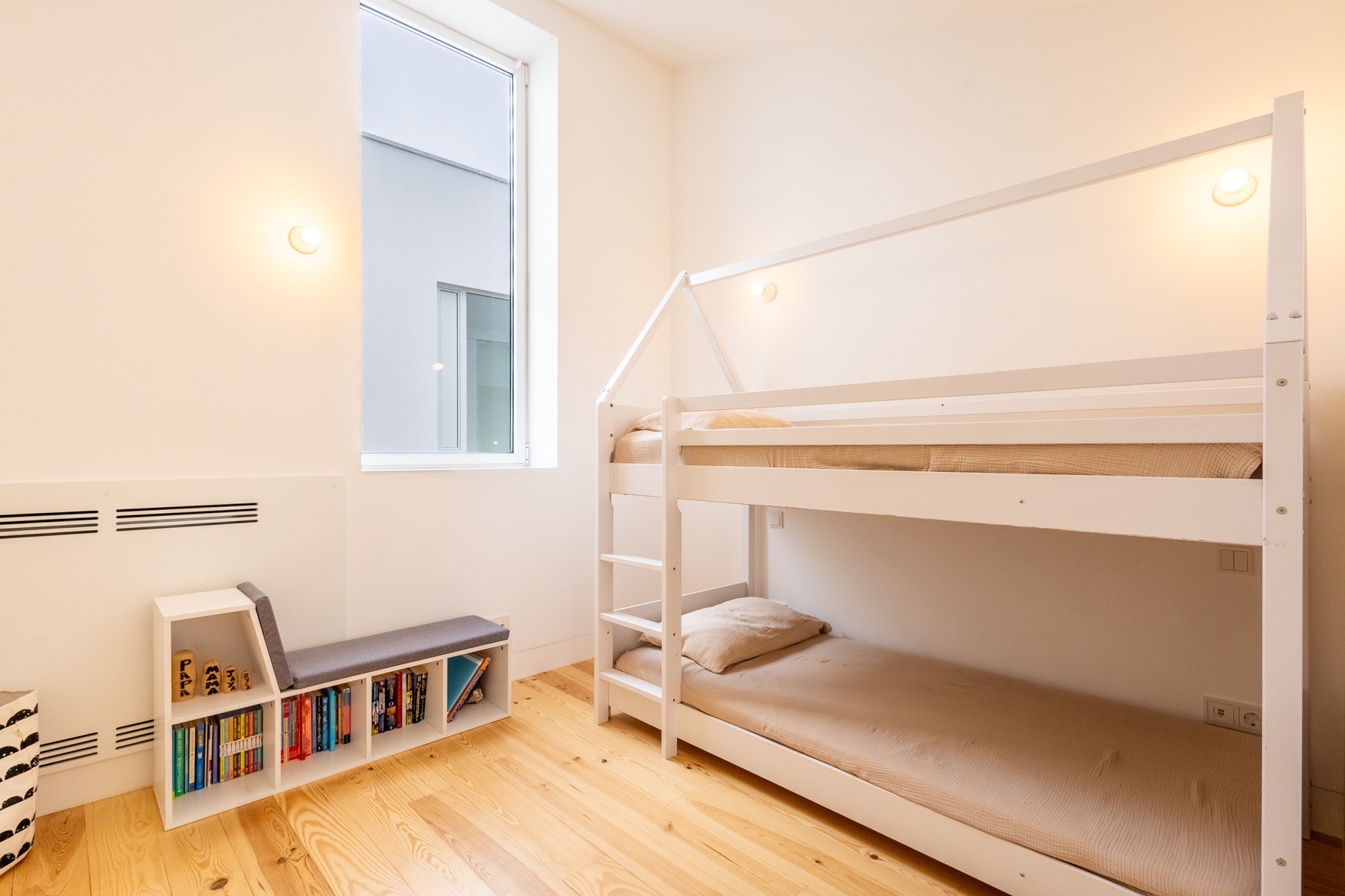  Semi-detached house, 5 bedrooms, for Sale - 物件實景