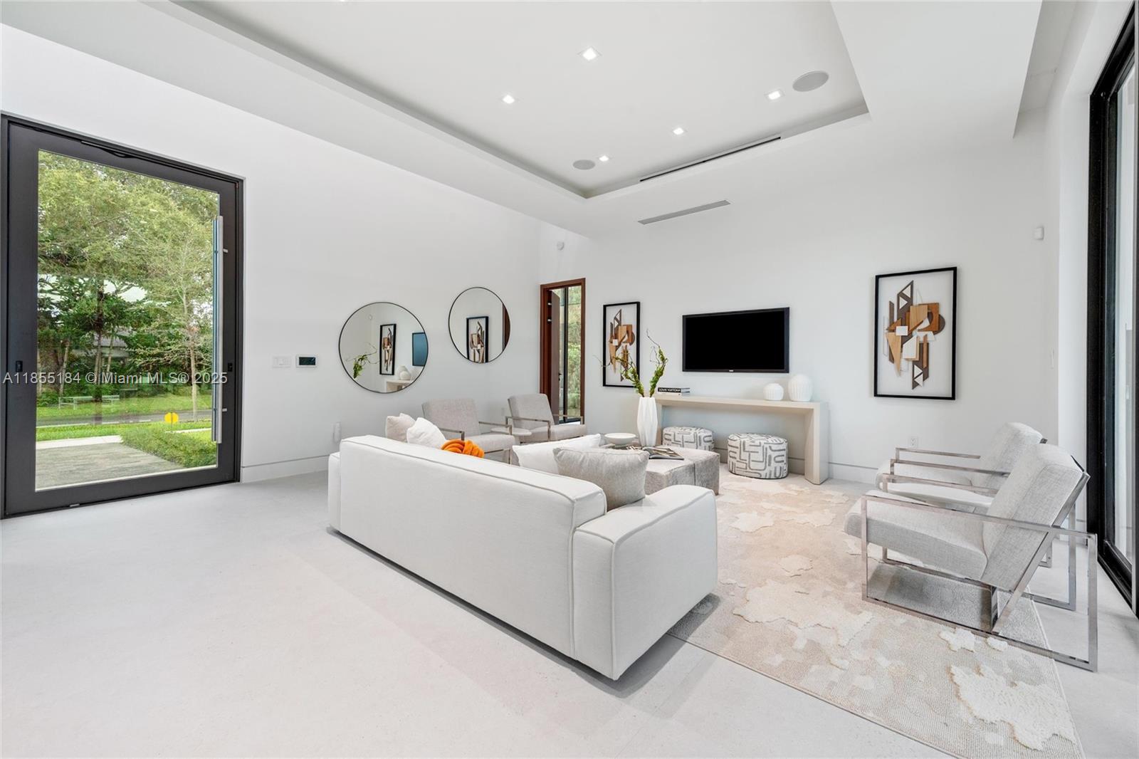 Miami, Florida, 33134, United States, 5 Bedrooms Bedrooms, ,6 BathroomsBathrooms,Residential,For Sale,1934506