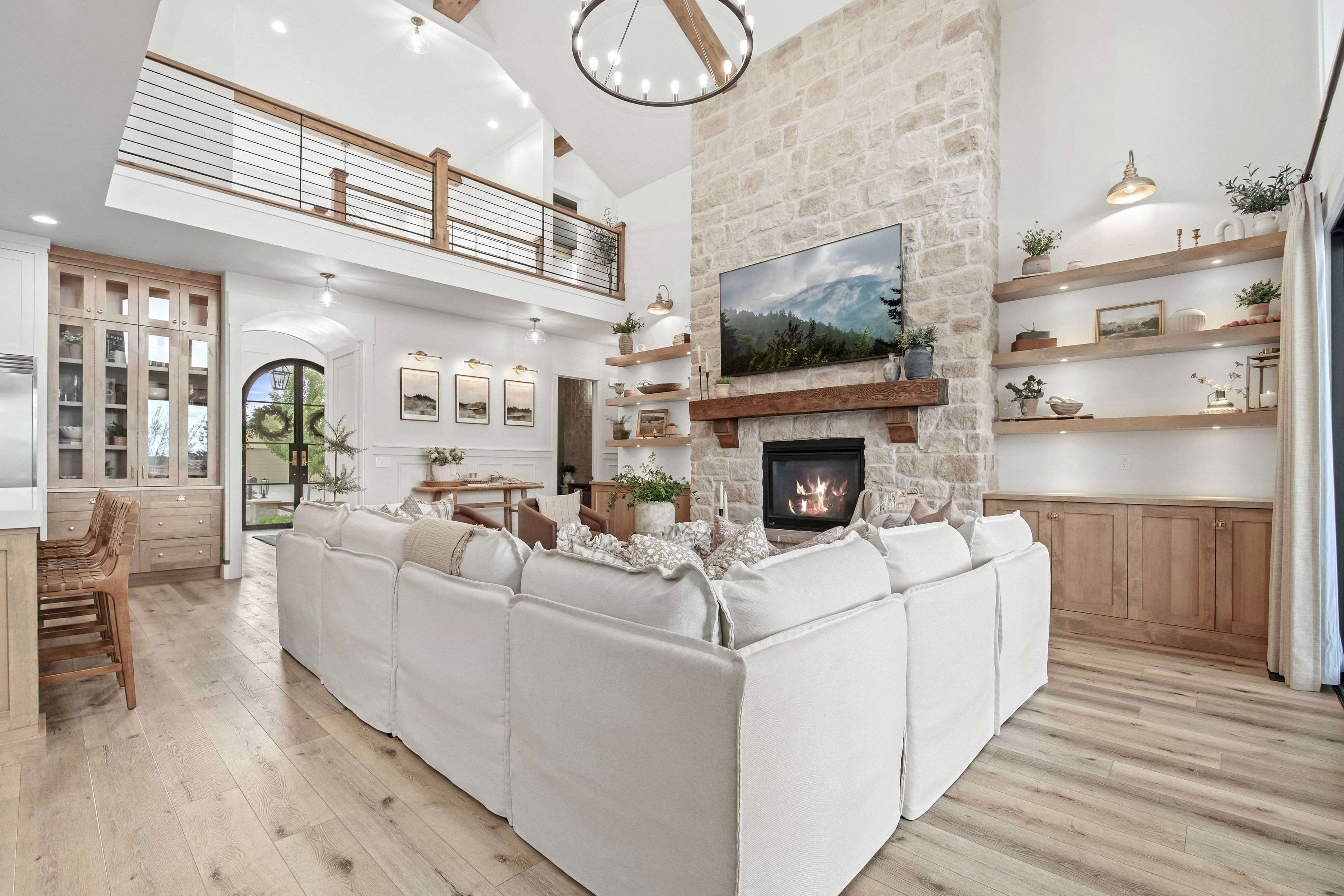  Multi-Generational Luxury with Mountain Views - 物件實景