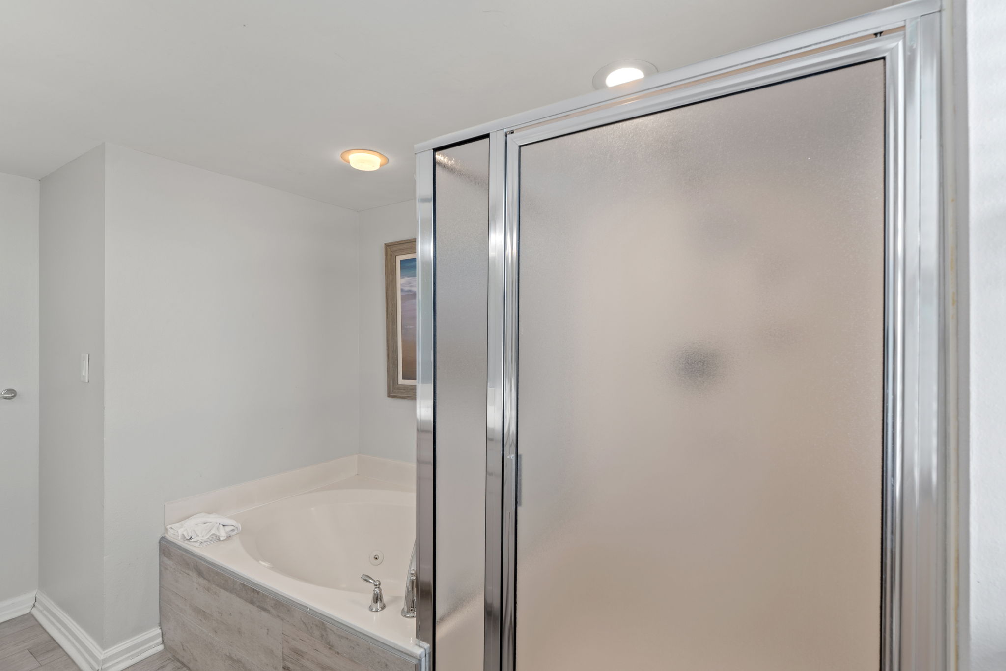 Destin, Florida, 32541, United States, 2 Bedrooms Bedrooms, ,2 BathroomsBathrooms,Residential,For Sale,1995378