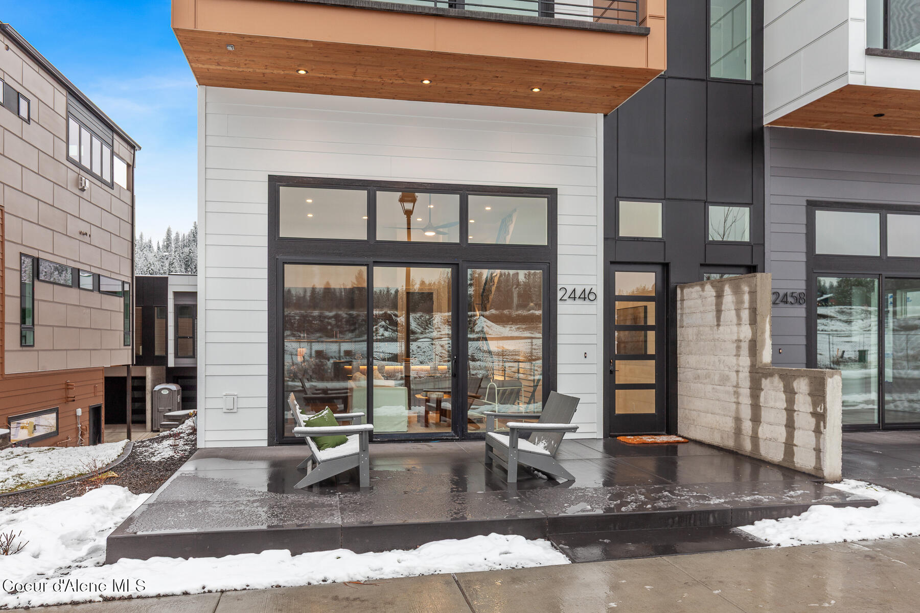 Coeur d'Alene, Idaho, 83814, United States, 3 Bedrooms Bedrooms, ,4 BathroomsBathrooms,Residential,For Sale,2002560