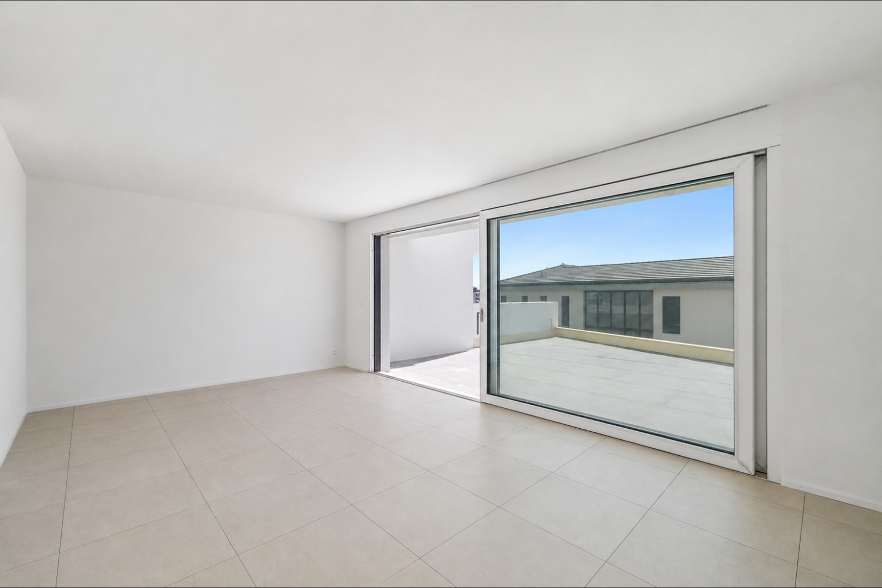  Stunning new semi-detached villa, just 5 minutes from Lake Murten - 物件實景