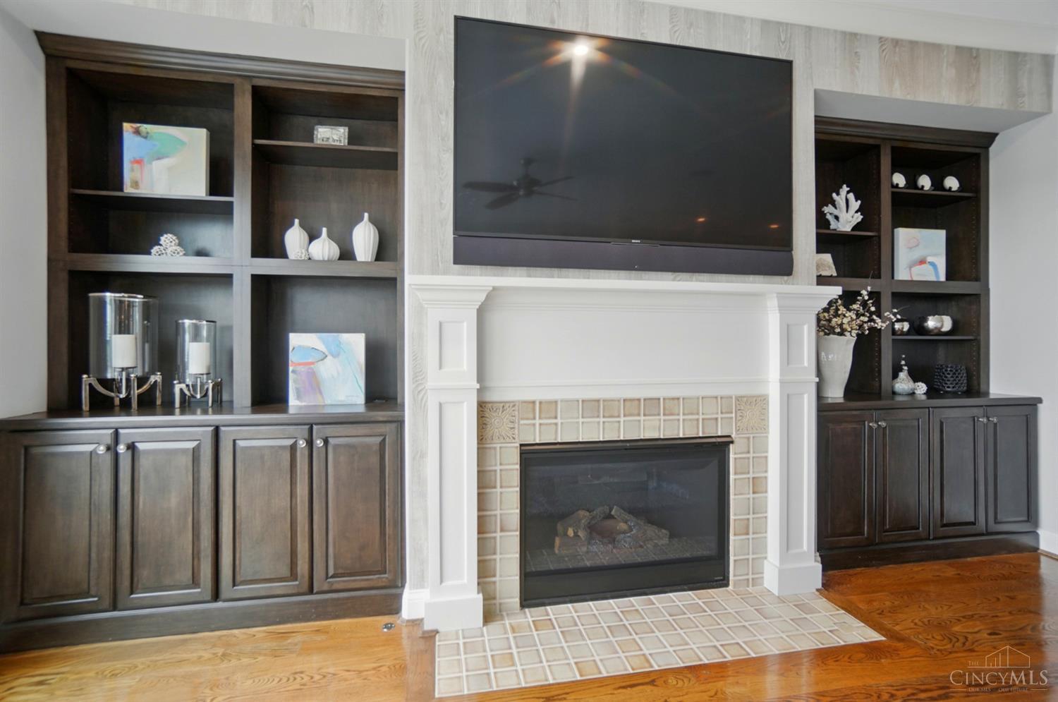 Cincinnati, Ohio, 45202, United States, 3 Bedrooms Bedrooms, ,4 BathroomsBathrooms,Residential,For Sale,1850372