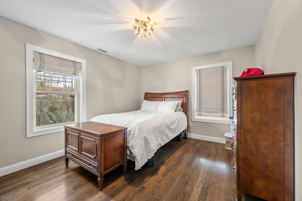 Salem, Massachusetts, 01970, United States, 4 Bedrooms Bedrooms, ,3 BathroomsBathrooms,Residential,For Sale,2002107