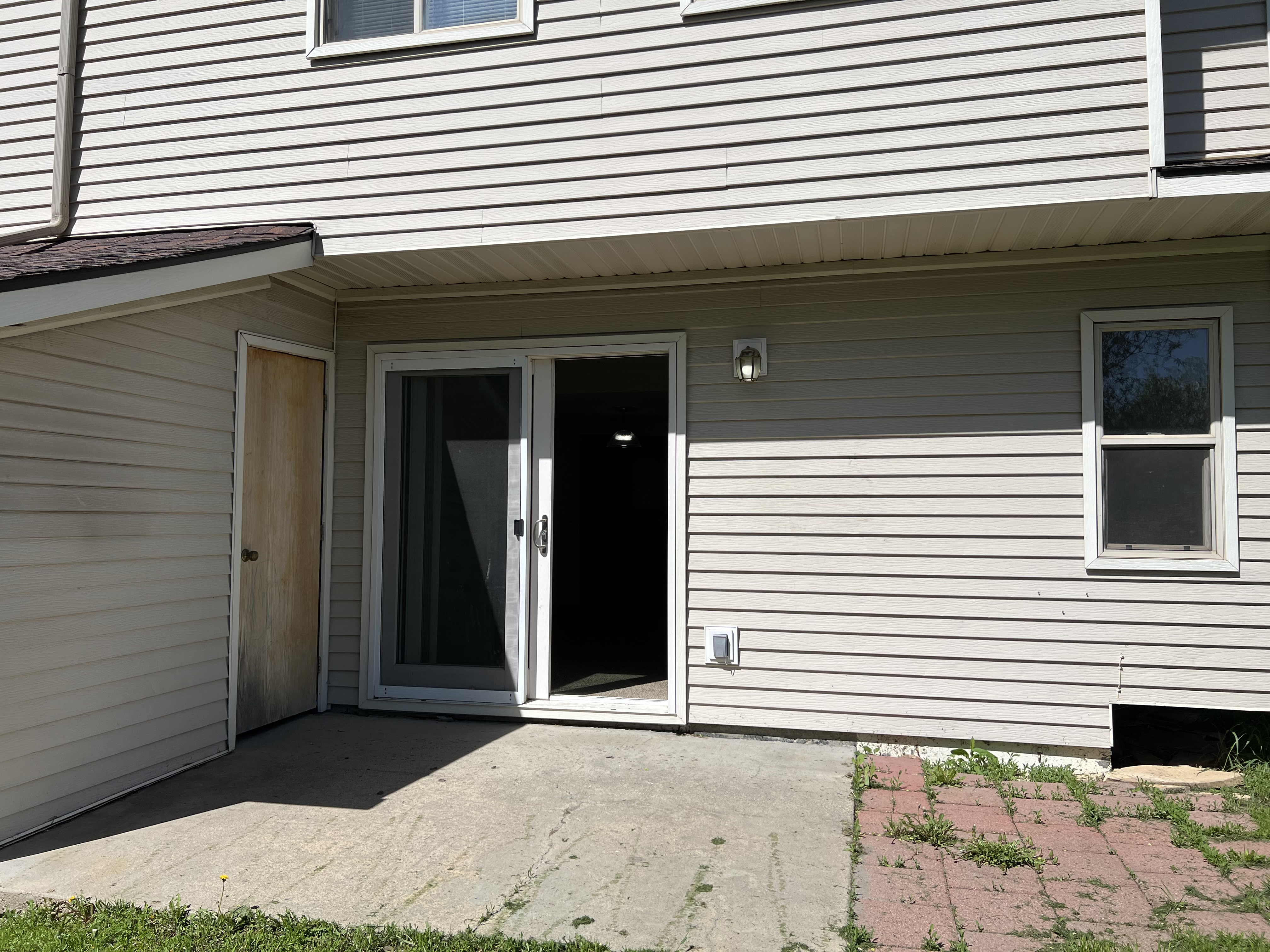 Sheridan, Wyoming, 82801, United States, 3 Bedrooms Bedrooms, ,2 BathroomsBathrooms,Residential,For Sale,1928698