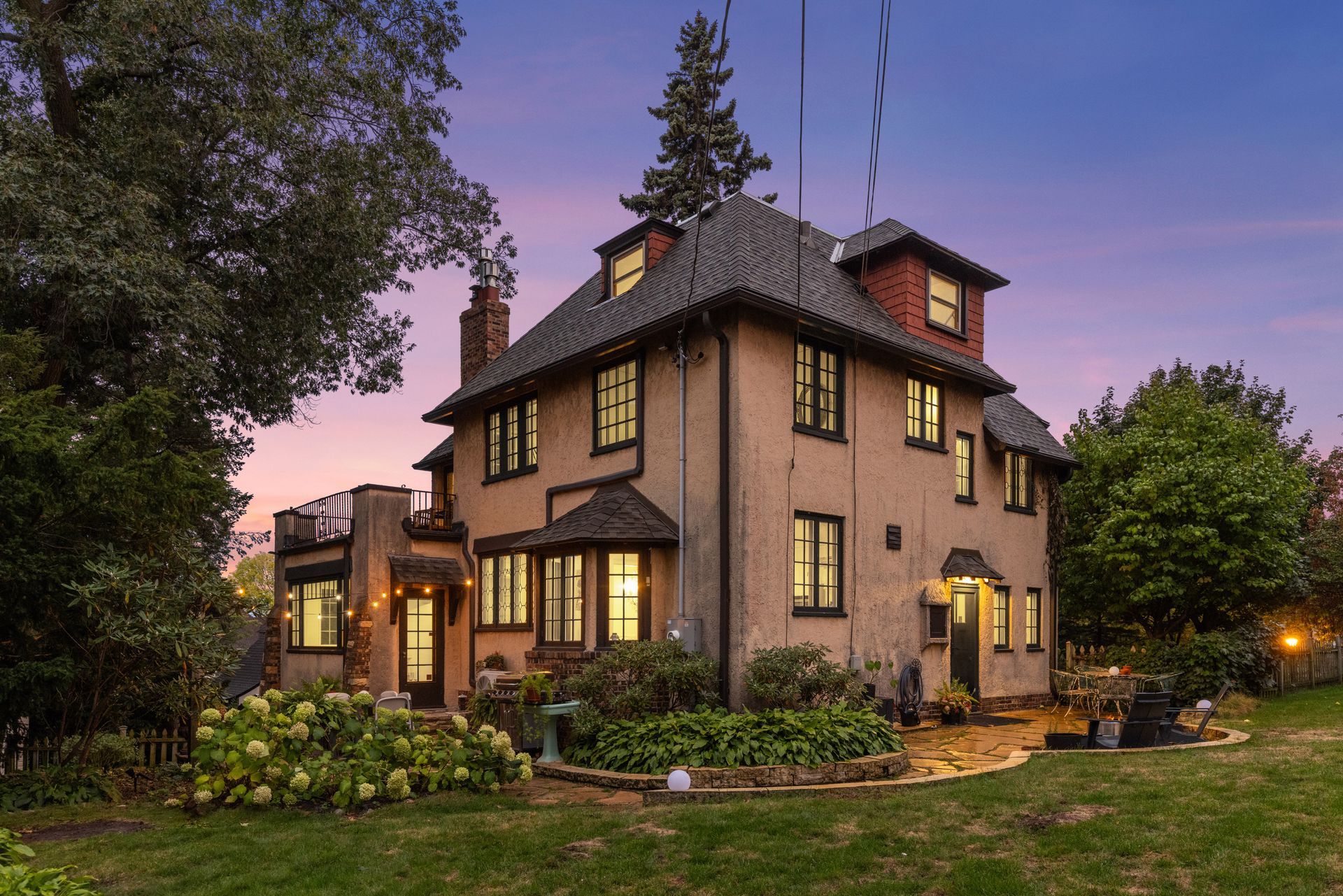  Timeless Tudor Elegance in Tangletown - 物件實景