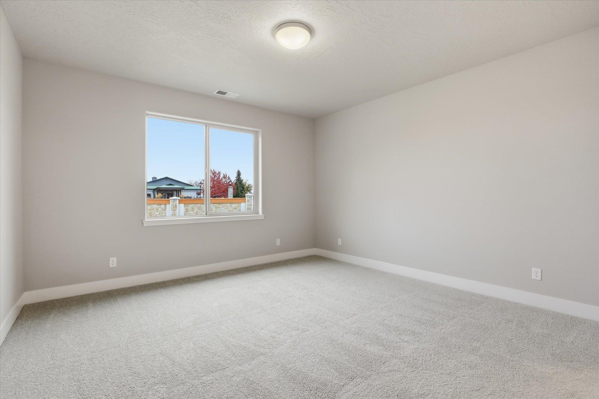 Deer Park, Washington, 99006, United States, 3 Bedrooms Bedrooms, ,2 BathroomsBathrooms,Residential,For Sale,1986419