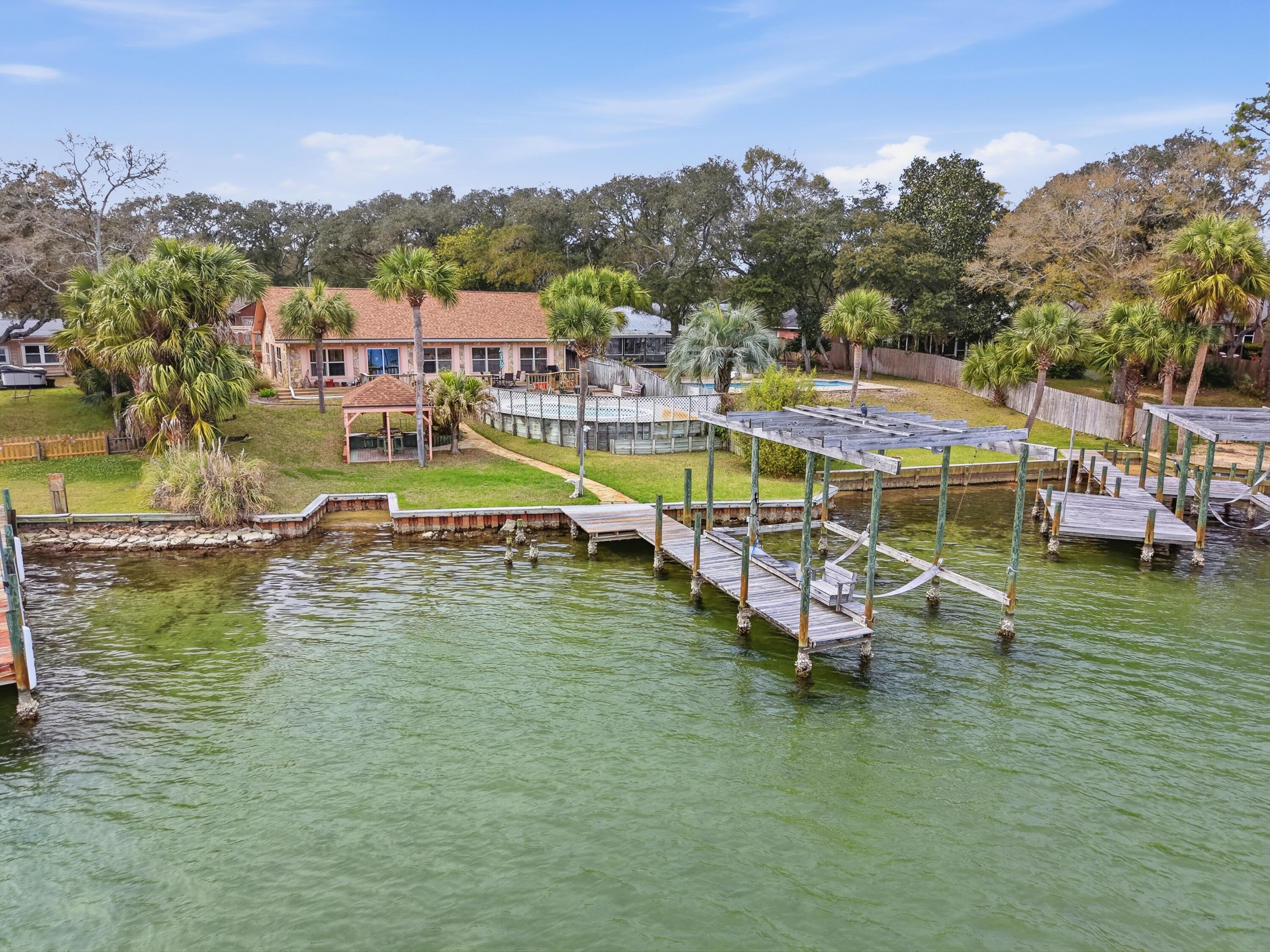 Monahan Dr, Fort Walton Beach, FL 32547