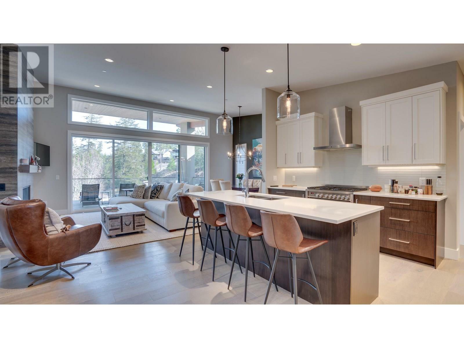 VERNON, British Columbia, V1H 2L7, CA, 3 Bedrooms Bedrooms, ,2 BathroomsBathrooms,Residential,For Sale,1838492