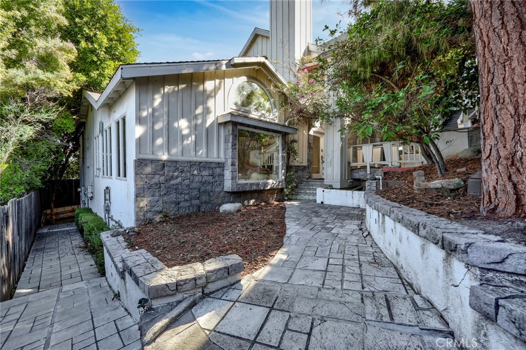 Studio City, California, 91604, United States, 4 Bedrooms Bedrooms, ,3 BathroomsBathrooms,Residential,For Sale,1991680