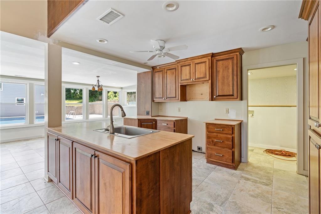 Dahlonega, Georgia, 30533, United States, 4 Bedrooms Bedrooms, ,4 BathroomsBathrooms,Residential,For Sale,1976865