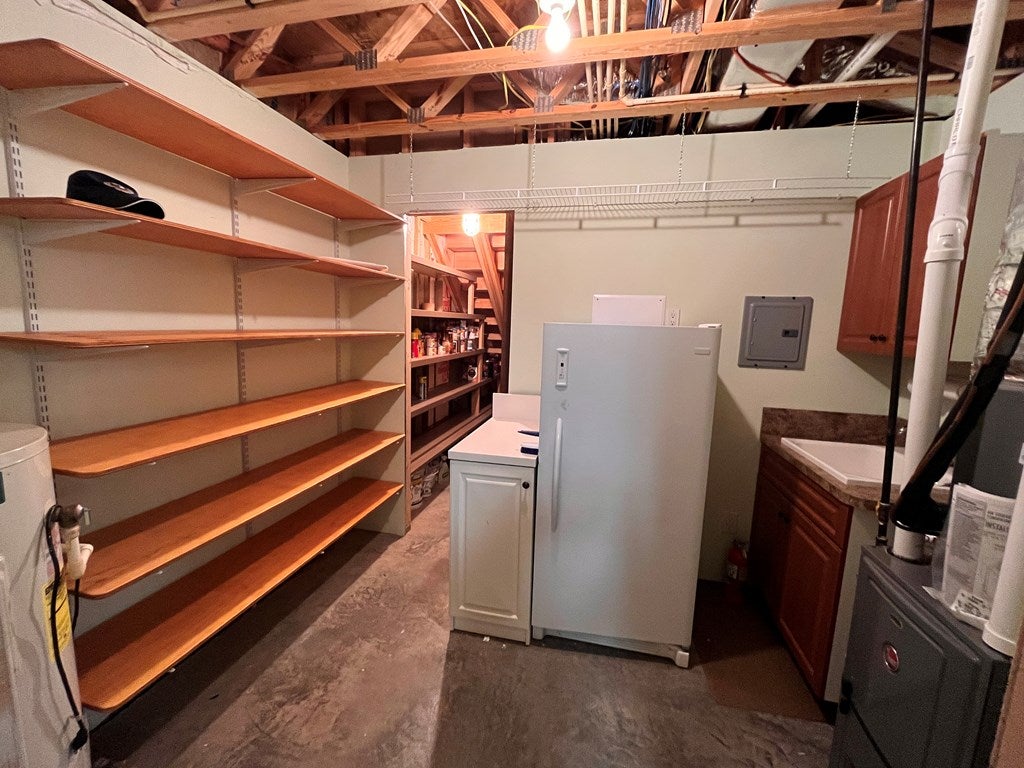 East Ellijay, Georgia, 30540, United States, 2 Bedrooms Bedrooms, ,3 BathroomsBathrooms,Residential,For Sale,1859127